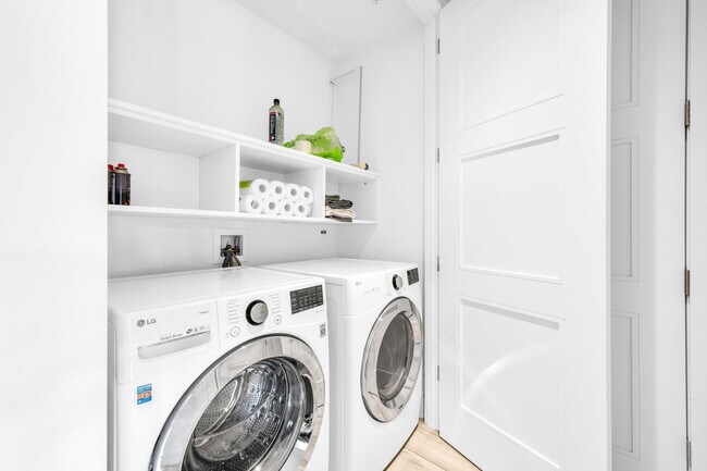 Building Photo - 155 E Boca Raton Rd