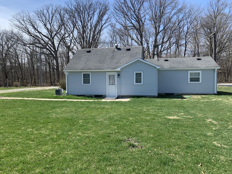 Rear of House - 1113 N Daisy Ln