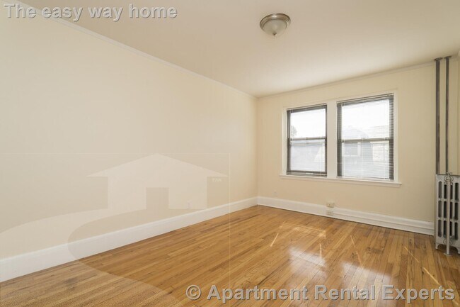 Building Photo - 123 Highland Ave