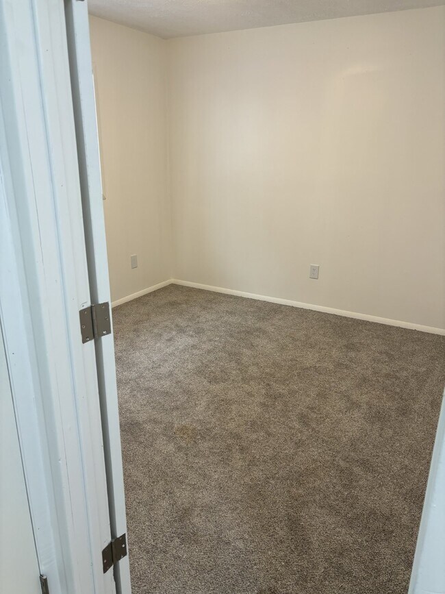 Building Photo - 3 bedroom in Greenville