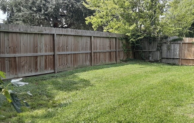 Building Photo - 8223 Furlong Ln
