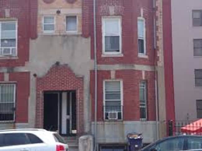 Building Photo - No Brokers Fee, Large Duplex in Fenway, Heat, Hot Water Included, Laundry on a Site