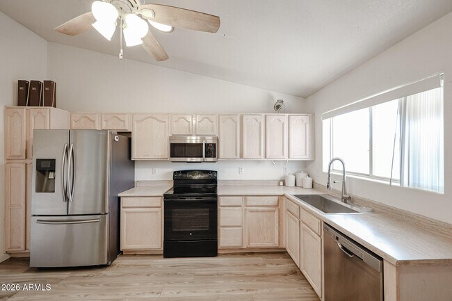 Building Photo - 7421 W Eva St