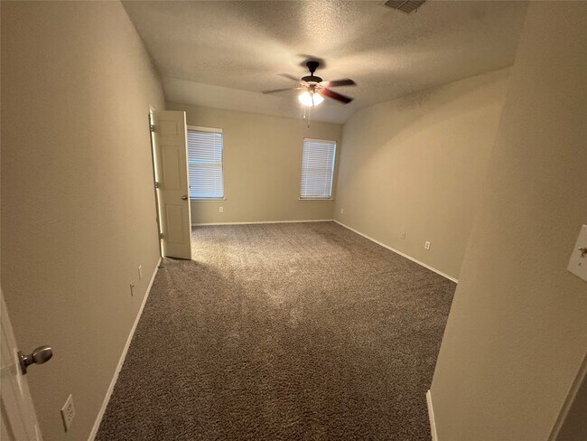 Building Photo - 2007 Killeen Dr