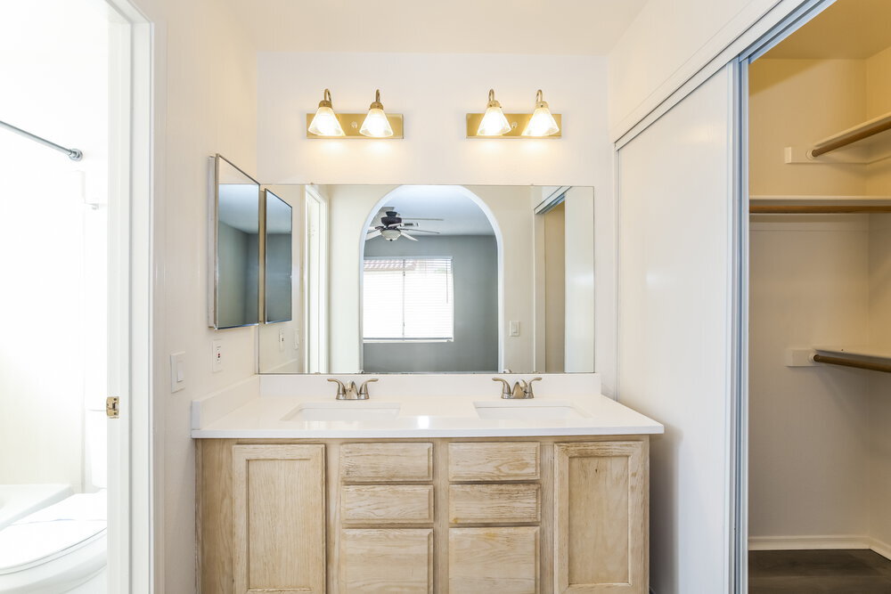 Building Photo - 3805 E Ironwood Dr