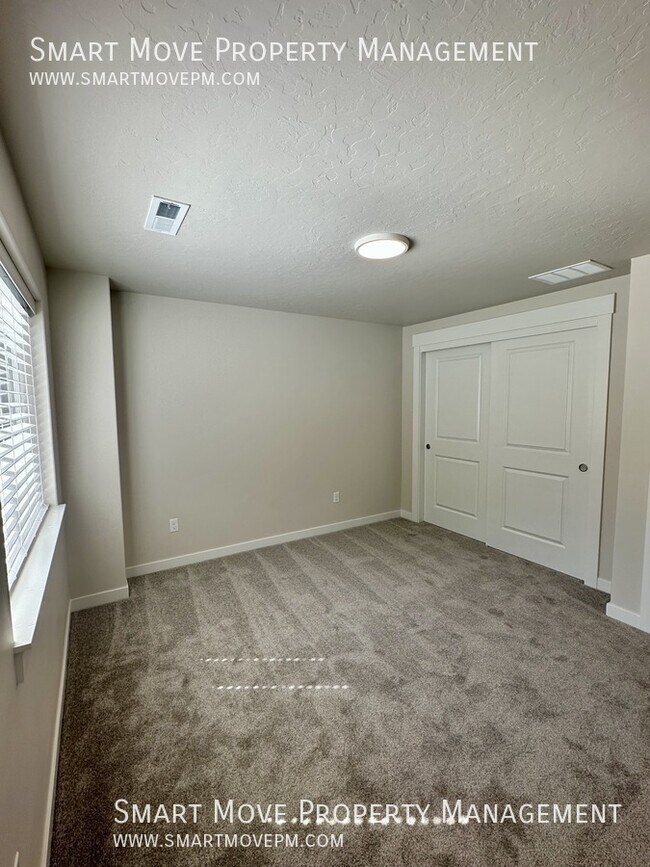 Building Photo - 7228 W Rygate Dr