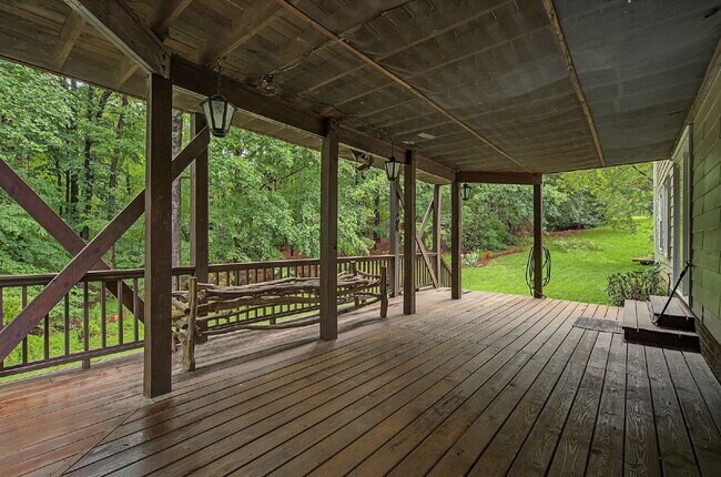Building Photo - Spacious 4-Bed Oasis with Basement in Cary