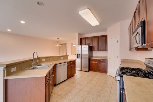 Building Photo - 1838 Crenshaw Cir