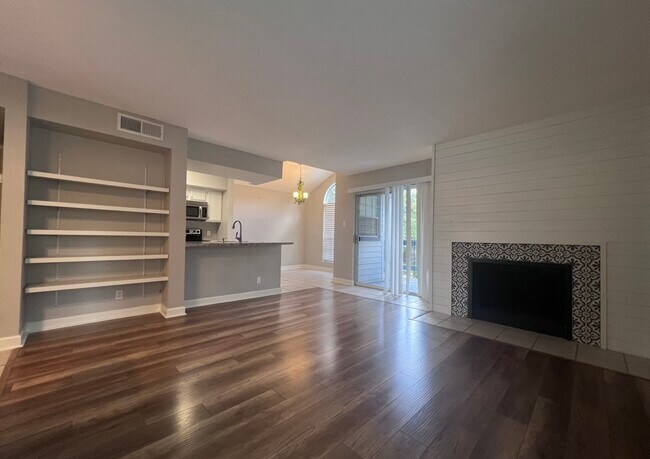 Building Photo - 11311 Sir Winston St