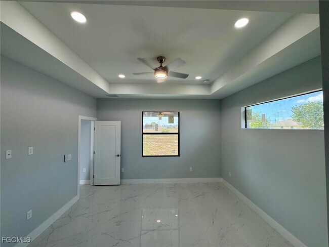 Building Photo - 2027 NW 16th Pl