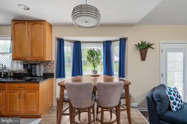 Building Photo - 15 Owen St