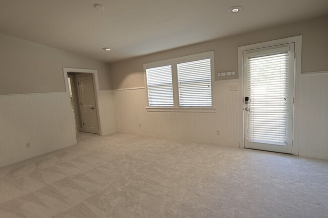 Building Photo - 3 Bed 3 Bath 3 Acres in Aubrey (FIRST MONT...