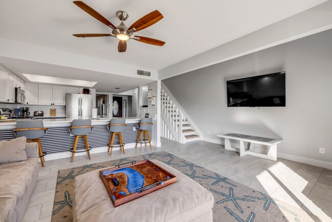 Building Photo - 129 Lagoon Ct