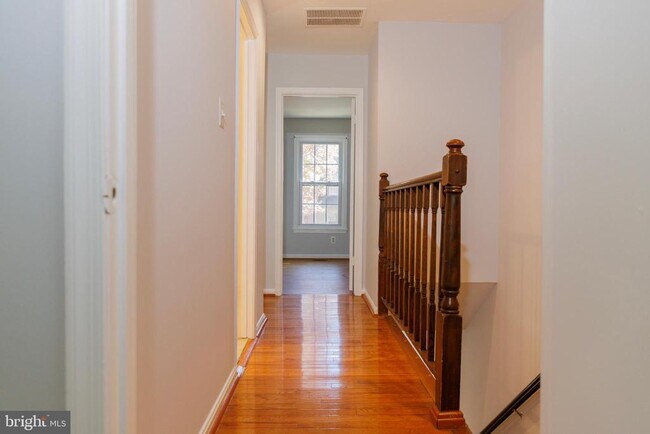 Building Photo - 5631 Hogenhill Terrace