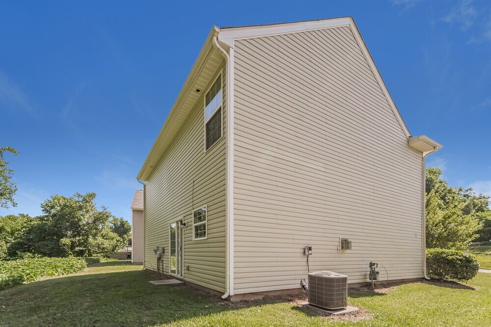 Building Photo - 6221 Summerour Place