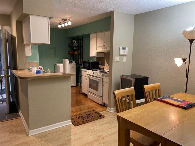 Building Photo - 7600 Emmett F Lowry Expy