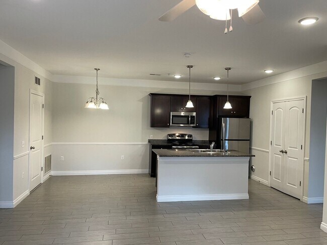 Building Photo - **SAVE $500 ON MAY MOVE-IN COST!**  2 Bedr...