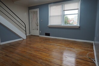 Building Photo - 2747 Iverson St