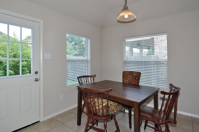 Building Photo - 22852 Lantern Hills Dr