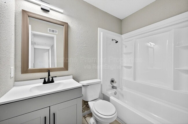 Building Photo - 816 S Crockett St