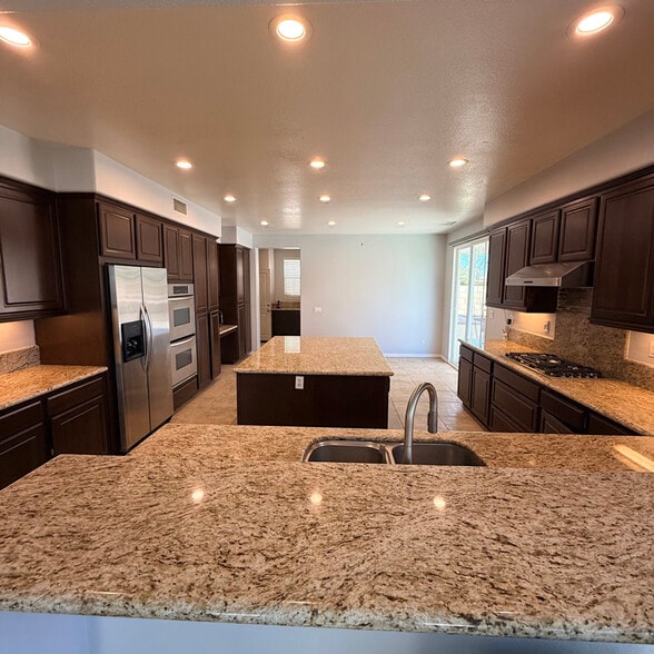 Building Photo - 8108 Finch St