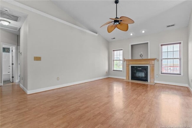 Building Photo - 109 Canyon Ct