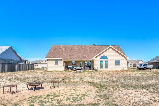 Building Photo - COMING APRIL 2026 - Beautiful Home in Buffalo Heights!