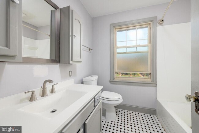 Building Photo - 8 Melvin Rd