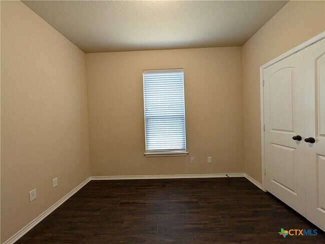 Building Photo - 296 Rosalie Dr