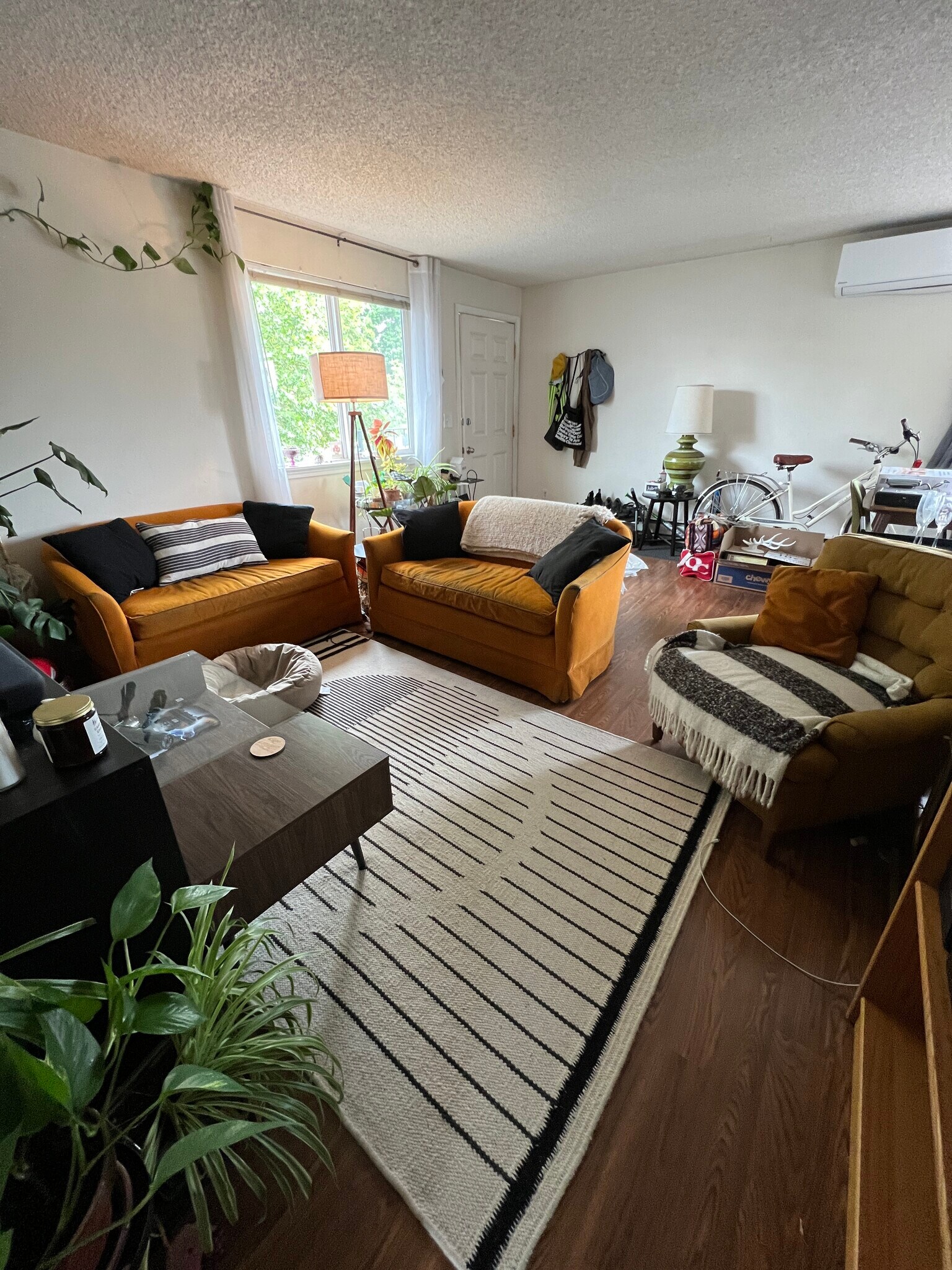Building Photo - 4925 SE 71st Ave