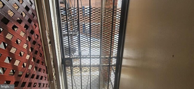 Building Photo - 2017 I St NE