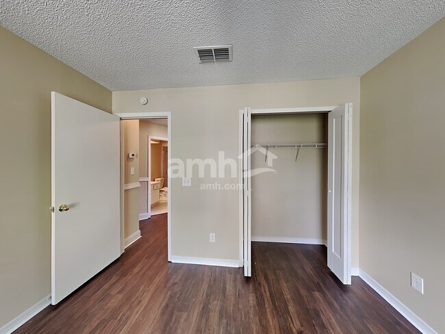 Building Photo - 10979 Mindanao Dr S