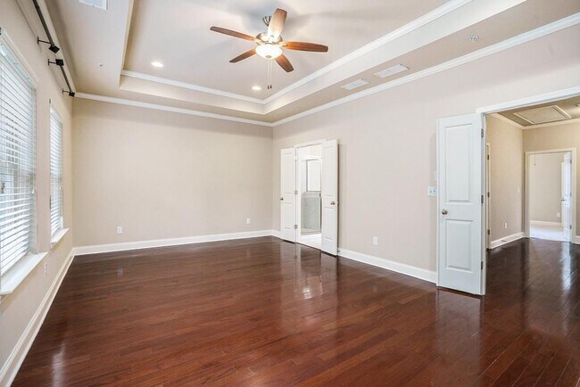 Building Photo - 612 Luckett Ct