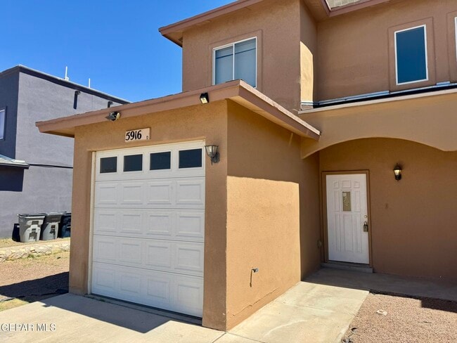 Building Photo - 5916 Cielo Del Rey Pl