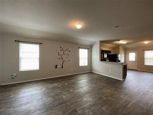 Building Photo - 5708 Shanjia Dr