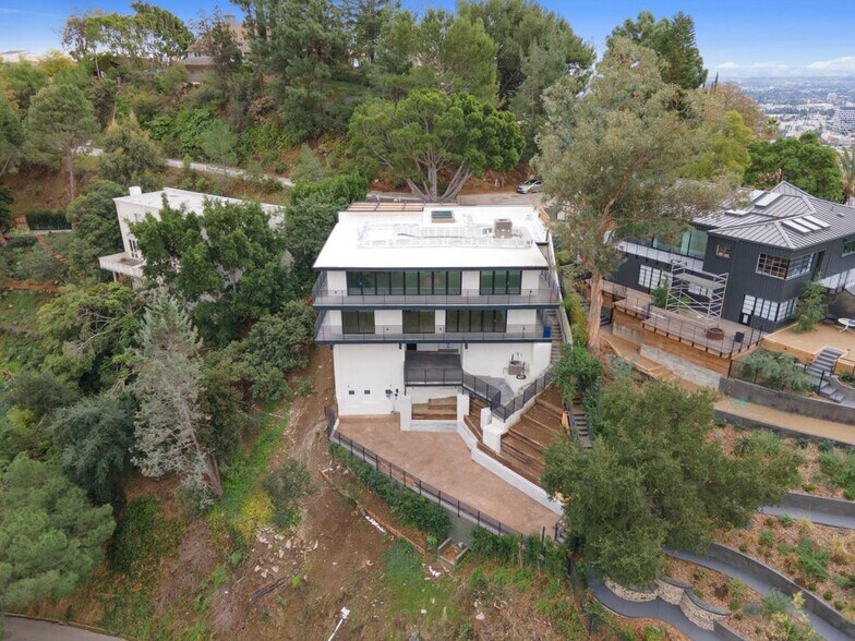 Building Photo - 5710 Hill Oak Dr