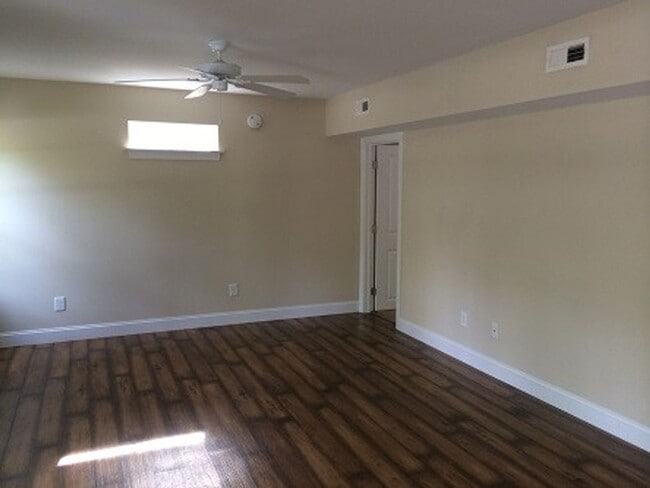 Building Photo - 1207 Greenwood Ave