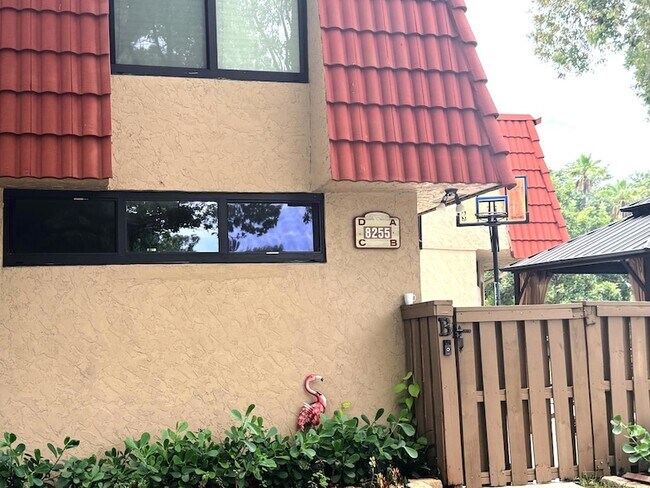 Building Photo - 8255 Severn Dr