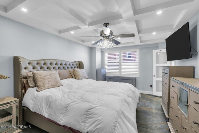 Building Photo - 28 Riverside Ave