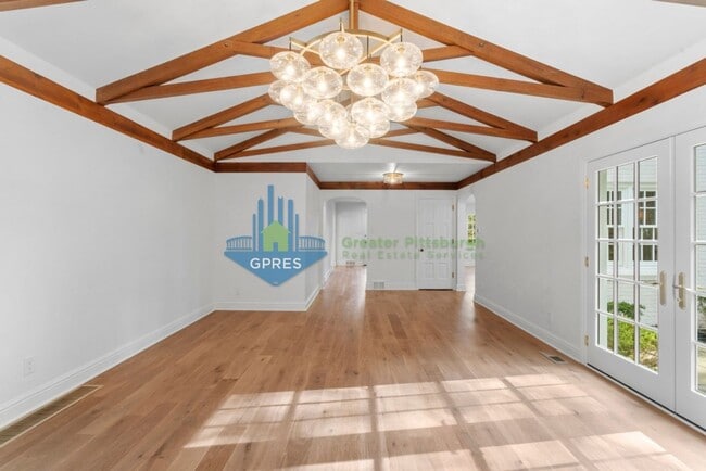 Building Photo - Elegant Fox Chapel 4-Bedroom, 3.5-Bath Home