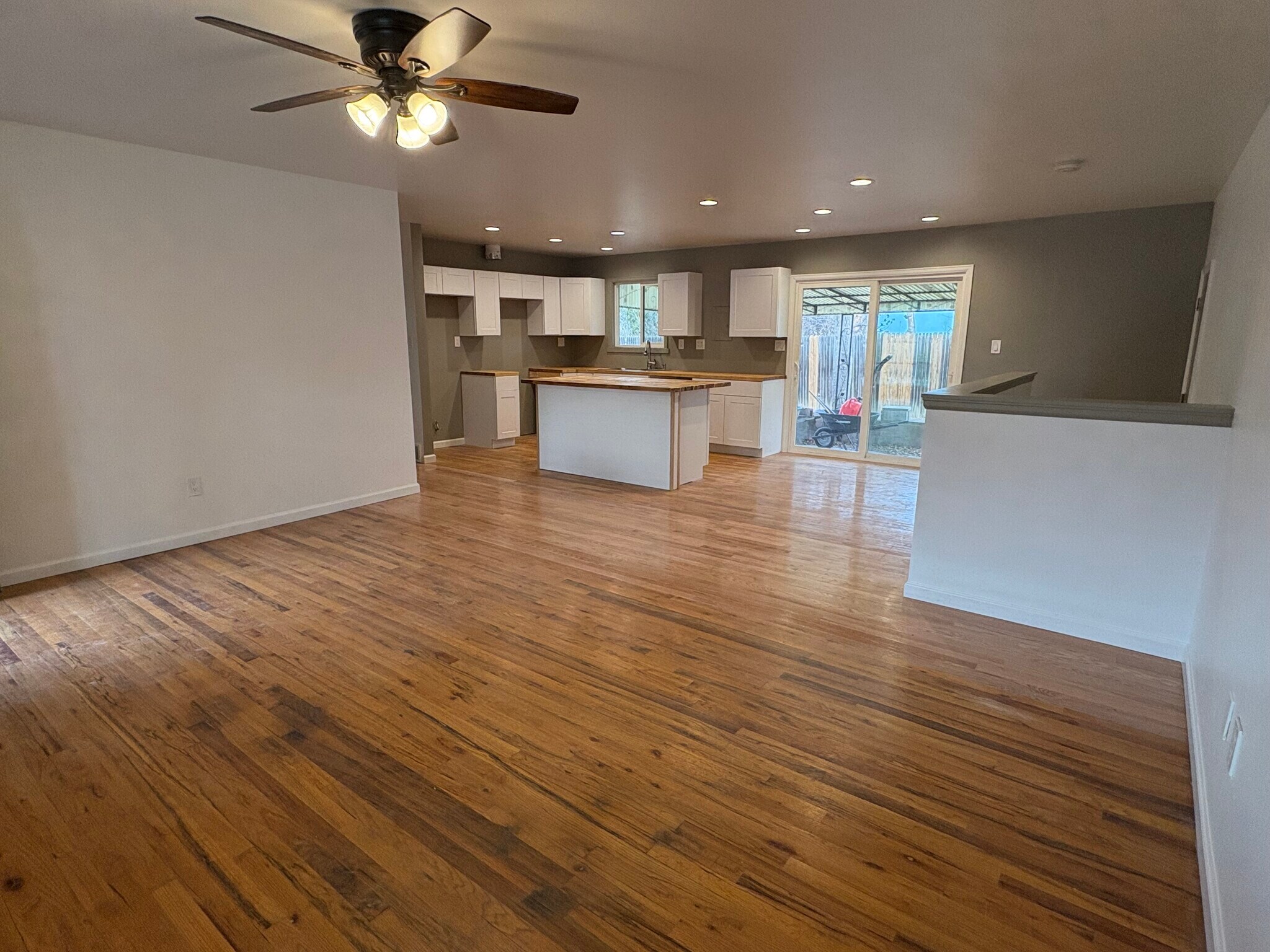 Building Photo - 1635 Capulin Dr