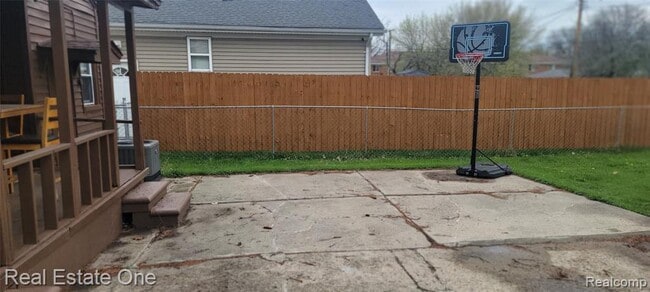 Building Photo - 25364 Blair St