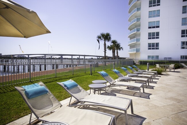 Building Photo - 1241 Riverside Dr