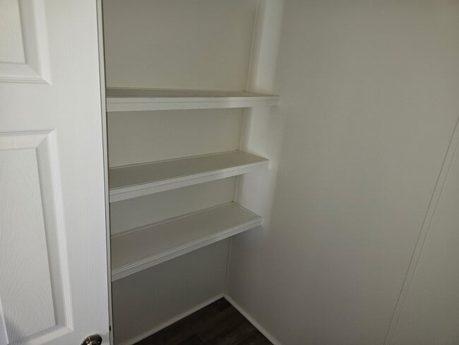 Building Photo - 926 Hollywood Dr