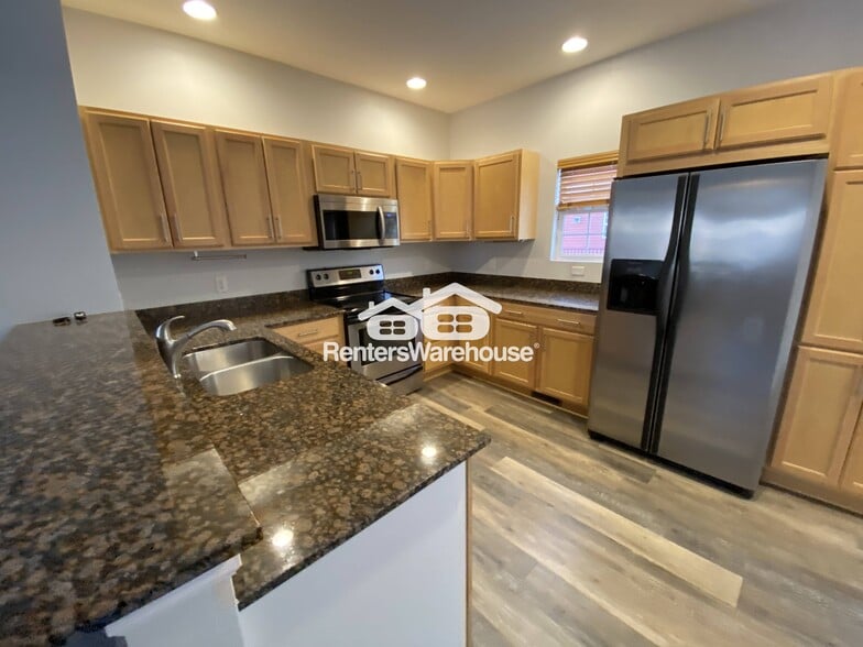 Building Photo - 2122 High St