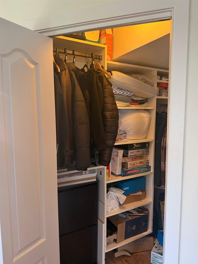 Building Photo - 507 Teal Plaza