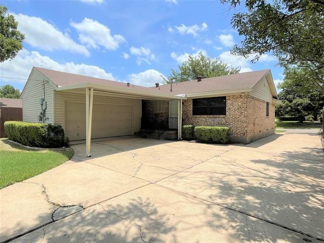 Building Photo - 2317 English Dr