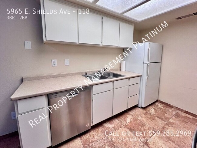 Building Photo - 5965 E Shields Ave