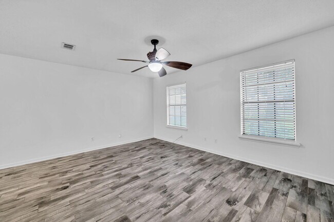 Building Photo - 1237 Rhonda Dr