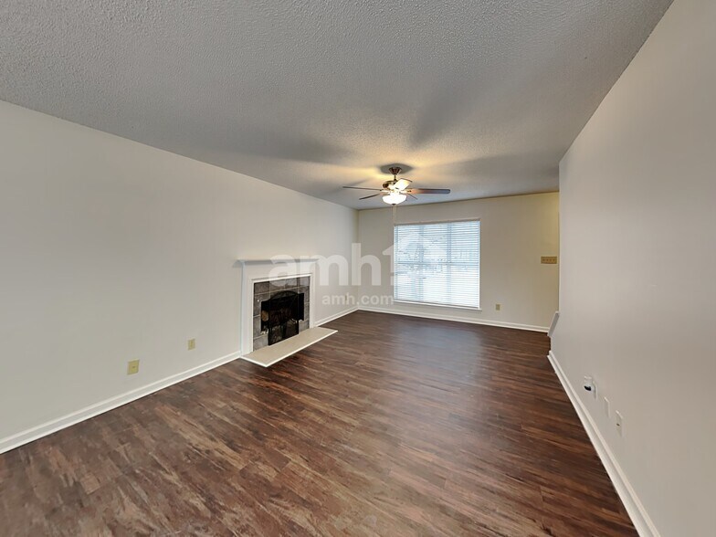 Building Photo - 5081 Poplar Glen Dr
